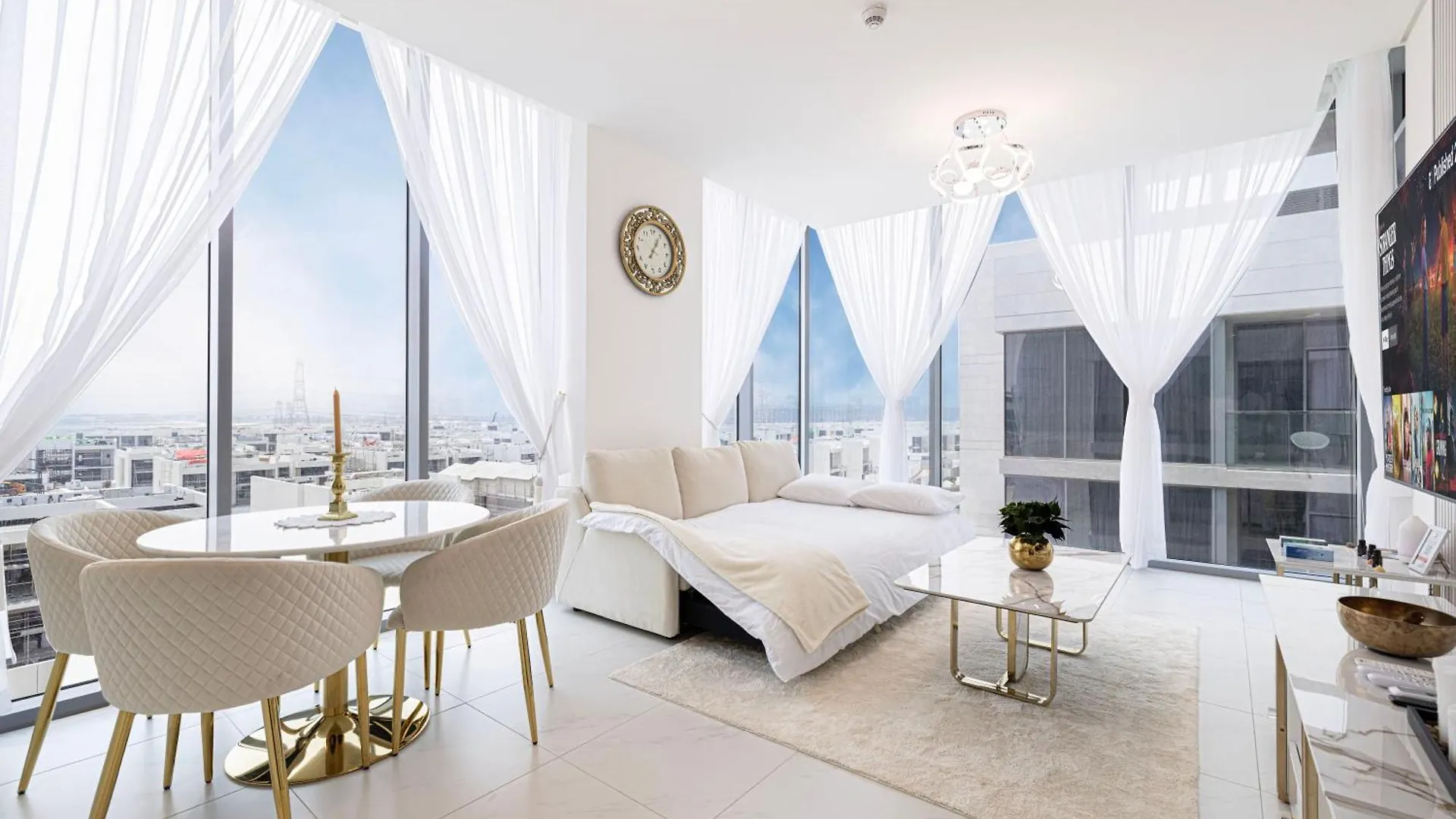 Luxury Apt Burj Khalifa, Sunset And Lagoon View Dubai Apartment